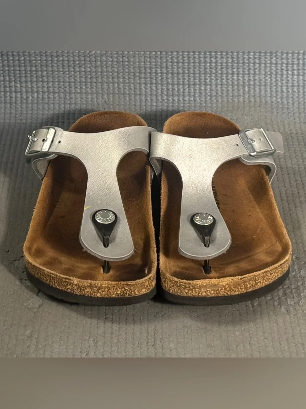 Birkenstock Kid’s Gizeh Silver Birko-Flor Sandal Size Size 2 US 33 EU
